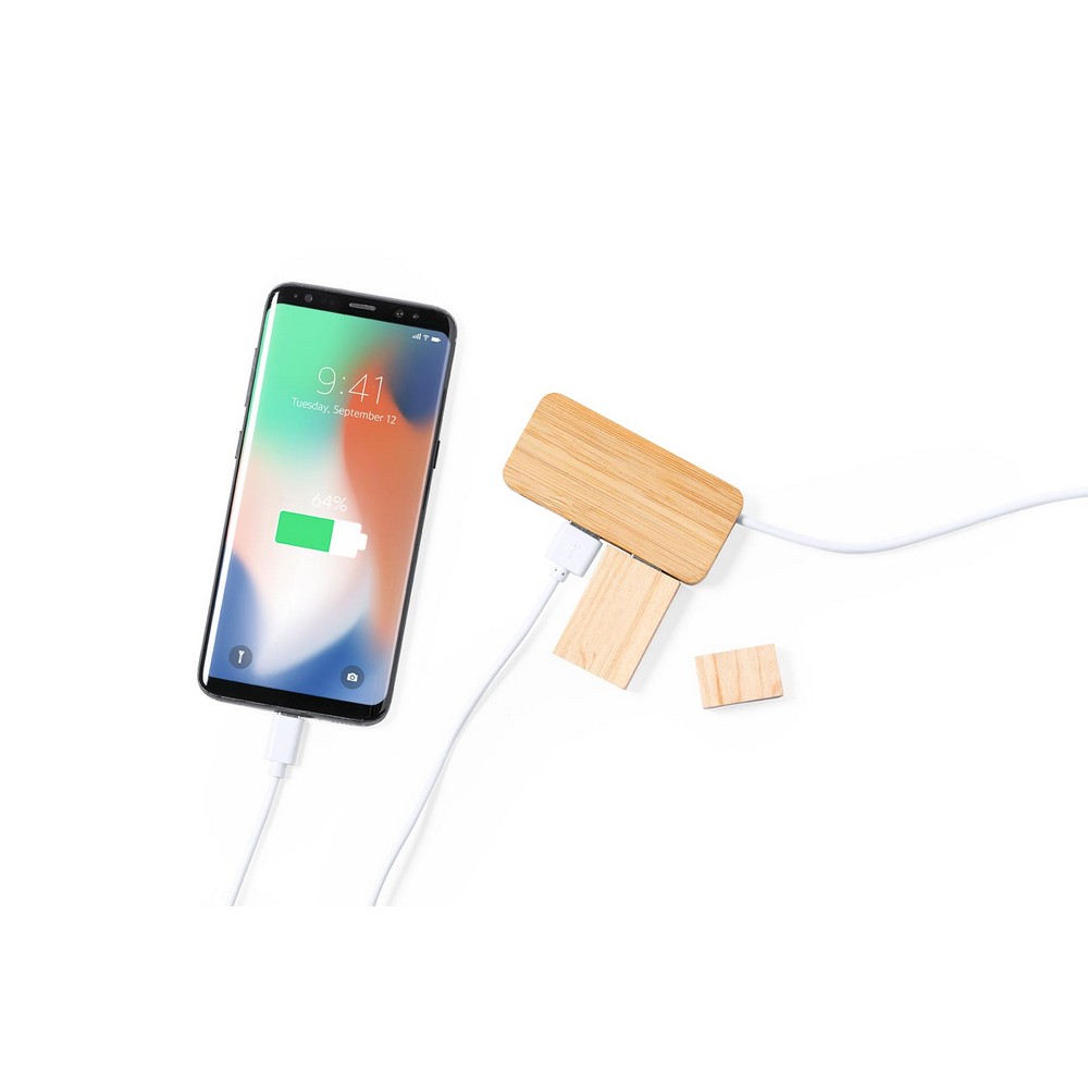 Concentrateur USB et USB de type C en bambou, brun clair en bambou Photo 3 clients/infiniprinting/ax/photos_BD/AX13048-P3-Concentrateur-USB-et-USB-de-type-C-en-bambou-publicitaire-.jpg