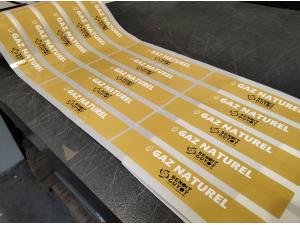 Autocollant en bobine avec impression couleur et decoupe sur mesure