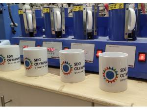 Mugs personnalis�s sur mesure par transfert couleurs quadri pour UNIGE � Gen�ve