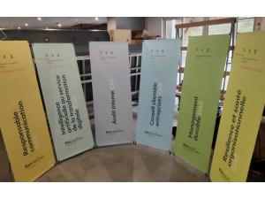 Kak�mono X-banner 60x160cm personnalis� et imprim� en couleur pour Haute �cole de gestion (HEG) � Carouge